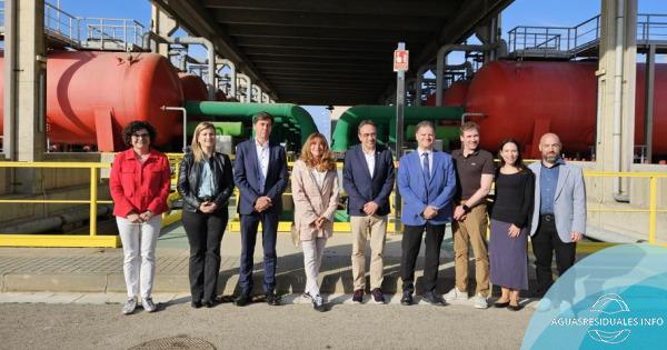 La presidenta de la Asamblea Nacional de Quebec visita la desalinizadora del Llobregat para conocer la estrategia catalana de resiliencia hídrica