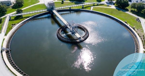 ¿Quién debe pagar por eliminar los microcontaminantes del agua?
